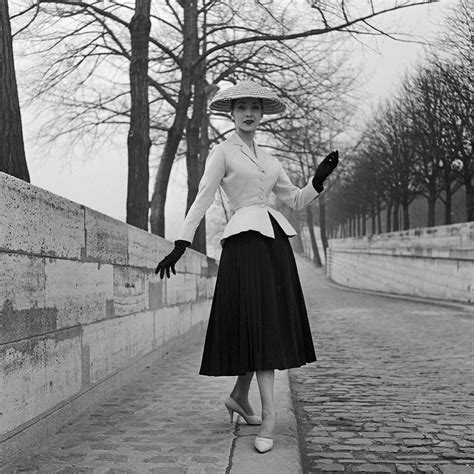 dior la révolution du new look|dior 1947 new look fashion.